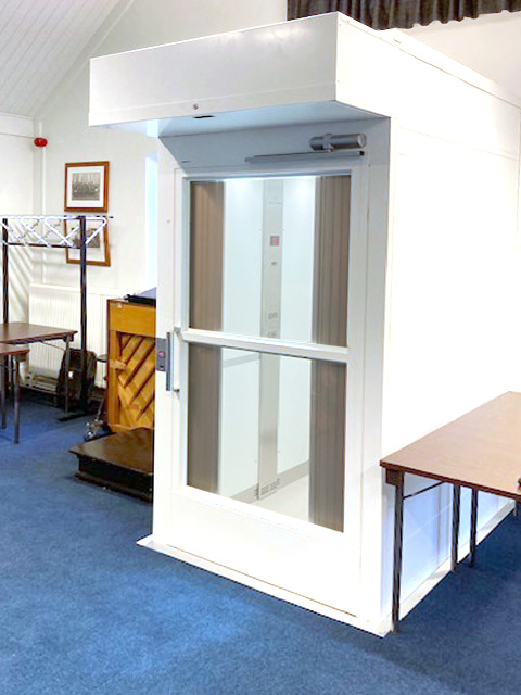 Motala-platformlift-met-cabine---SRA-Liften.jpg